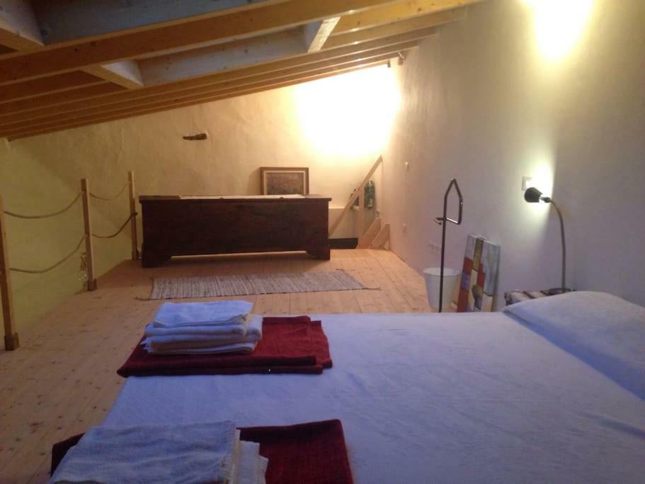 Casa Del Nespolo Bed & Breakfast Pilzone ภายนอก รูปภาพ